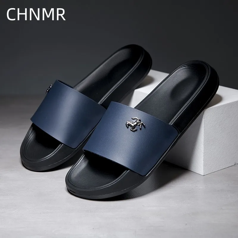 New In Slippers for Man Fashion Outdoor Summer Flip Flops Beach Lazy Shoes  Casual Bathroom Slippers Summer Main Push Slippers