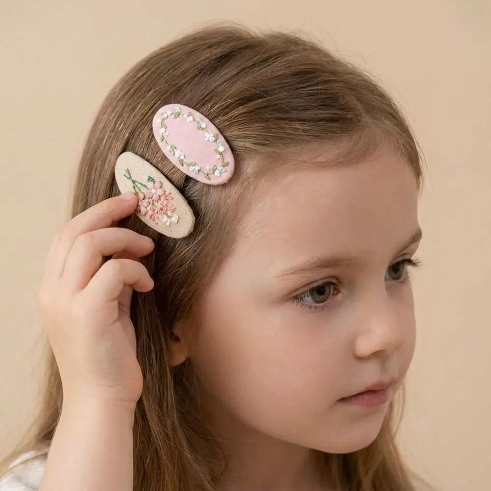 Kawaii 2Pcs/set Fabric Embroidery Hair Clip Oval Plaid Floral Embroidered Hairpin Set Cute Daisy Bangs Clips School