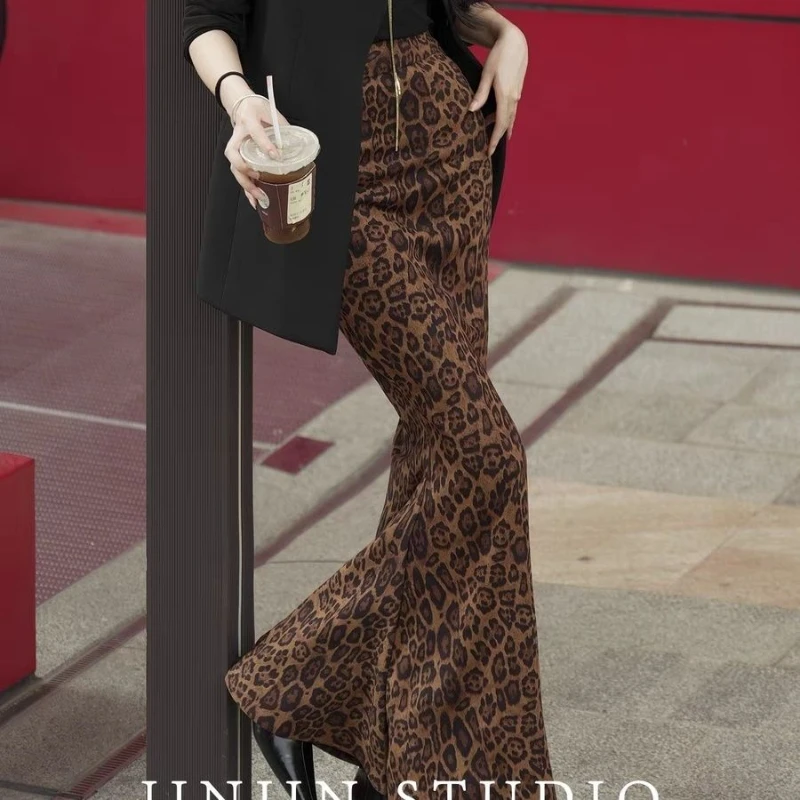 Women's Autumn Winter NEW Spliced Leopard Yadan Style Light Luxury Leopard Pattern Slimming Elegant Minimalist Casual Skirt