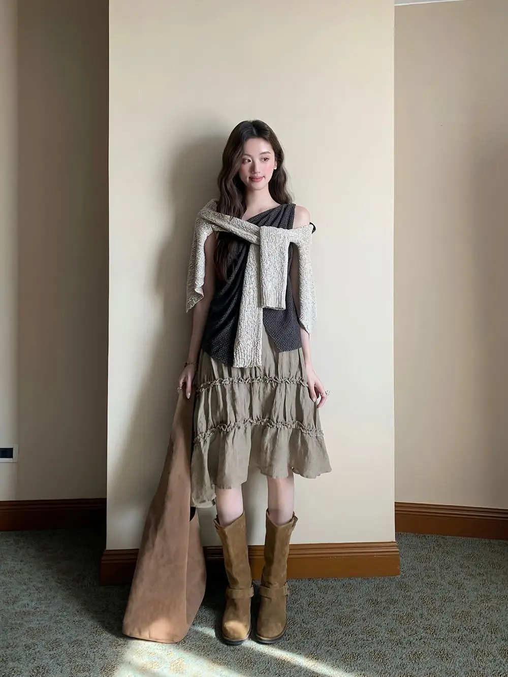 

Юбки женские в стиле эмо, готические, кожаные, черные, асимметричные, многослойные, с эффектом пэчворк, с рваными краями, с карманами-карго, в стиле панк, стимпанк, олдскул