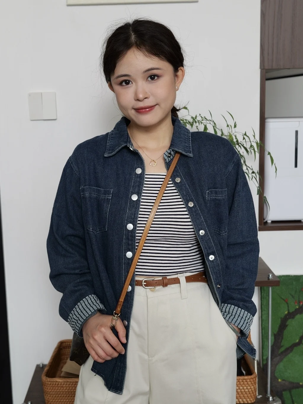 

Женская джинсовая рубашка Silent Home 2026 Весна-Лето, свободного кроя, с длинным рукавом, в стиле ретро, с цветными блоками, из смесового хлопка и полиэстера