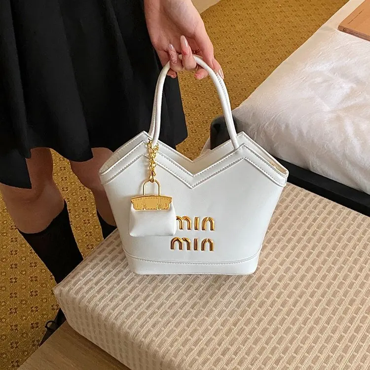 Minimalist Luxury Diaper Bag Women's Leather Tote Vintage Crossbody Bag Designer Large Capacity Elegant And Versatile