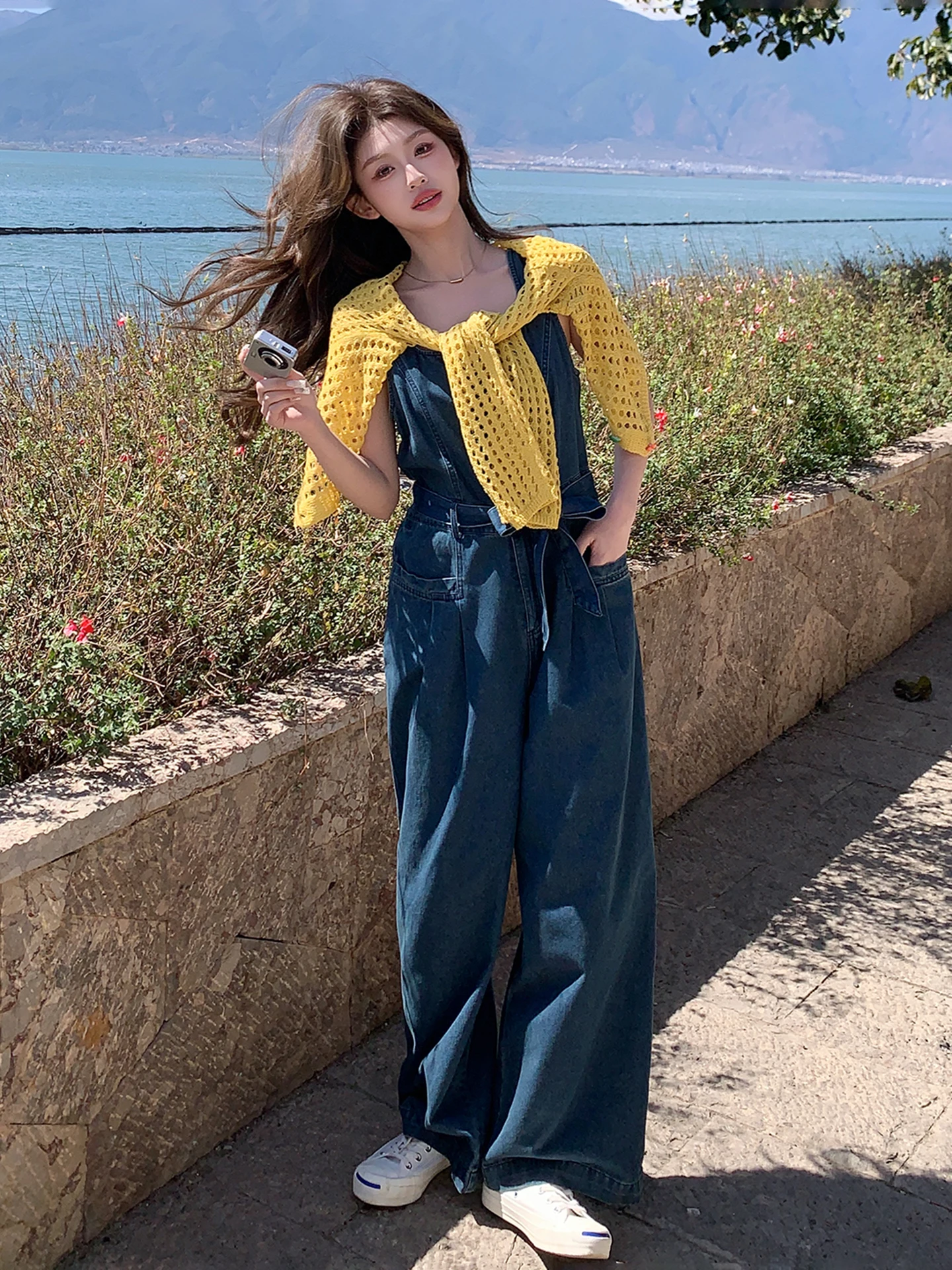 

Blue Cool Denim Jumpsuit Set Women's Spring 2026 Knitted Cardigan Overalls Two-Piece Set High Waist Long Pants Polyester Fiber