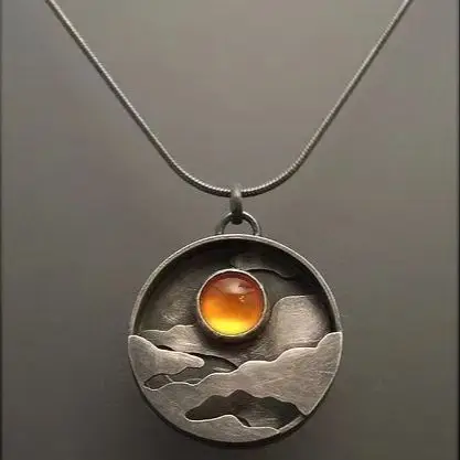 Ethnic Style Mountain Sunset Round Pendant Necklace Inlaid Synthetic Gem For Women, Ideal For Casual Vacation Matching