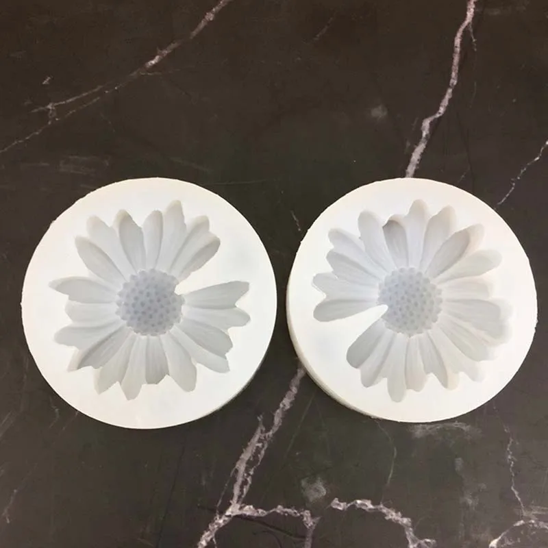 DIY Candle Silicone Mold Daisy Chamomile Flower Candle Wax Mould Handmade Soap Candle Molds Car Aromatherapy Making Home Decor