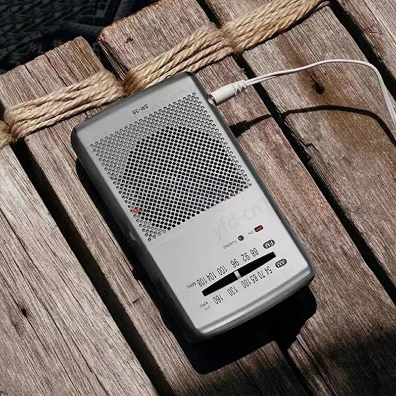 sr-35 radiothe new portable mini two-band walkman SR36 for the elderly FM 88-108MHzMedium wave 520-1710KHz