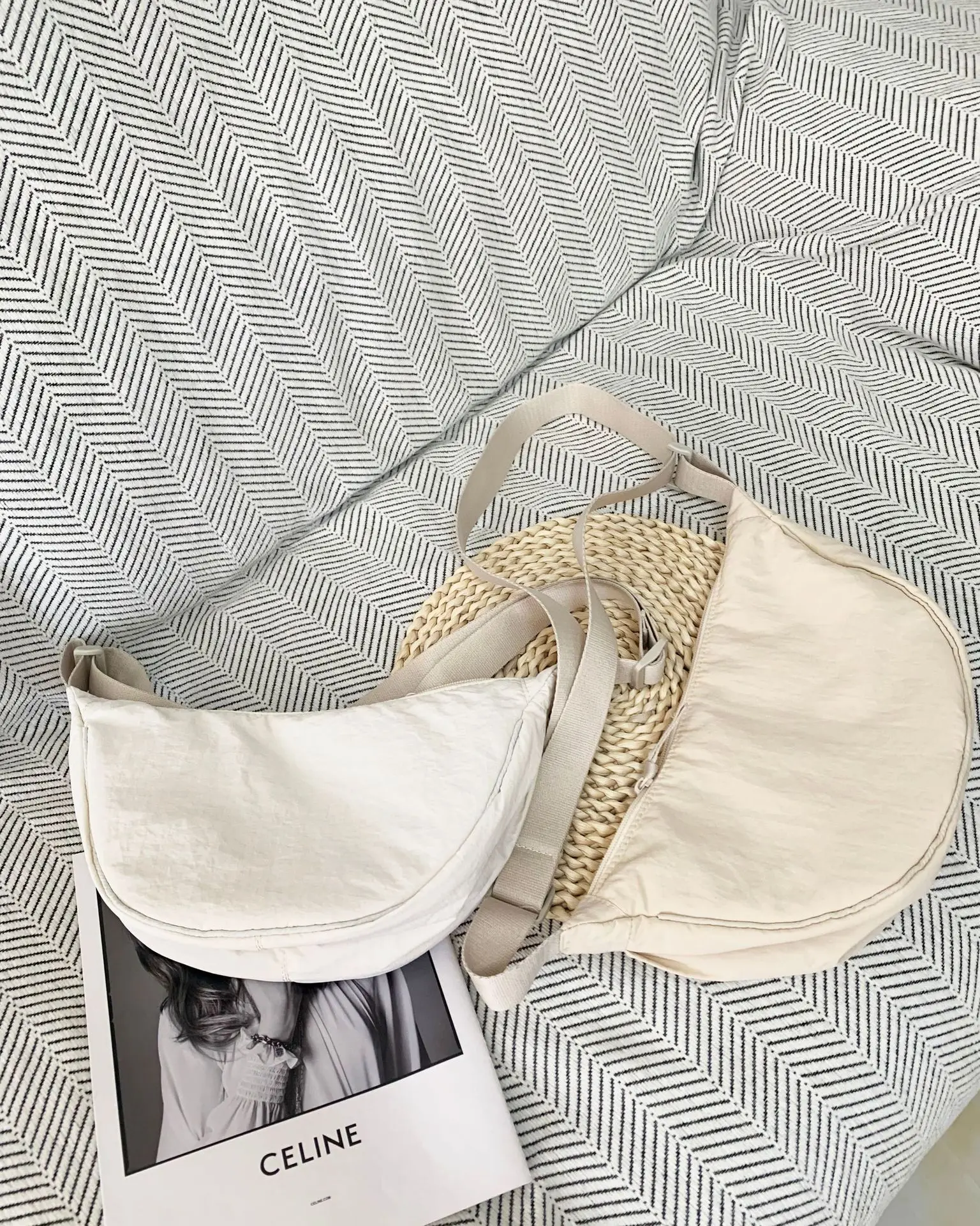 Leichte Nylon-Halbmond-Umhängetasche mit Verstellbarem Breitem Riemen, Schultertasche für Frauen, Tägliche Einkaufs- und Reisehandtasche – Detail 26