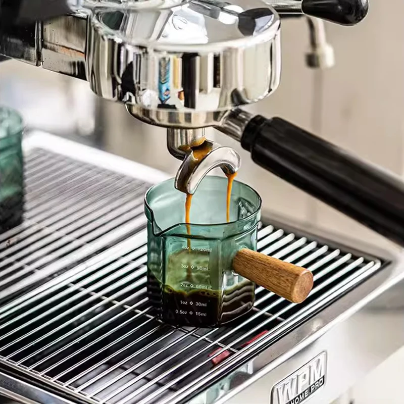 

EXSX 120ml Glass Coffee Cup Espresso Measuring Cup with Wood Handle Hexagon Milk Jug Coffee Supplies Sauce Cup Serving Pitcher