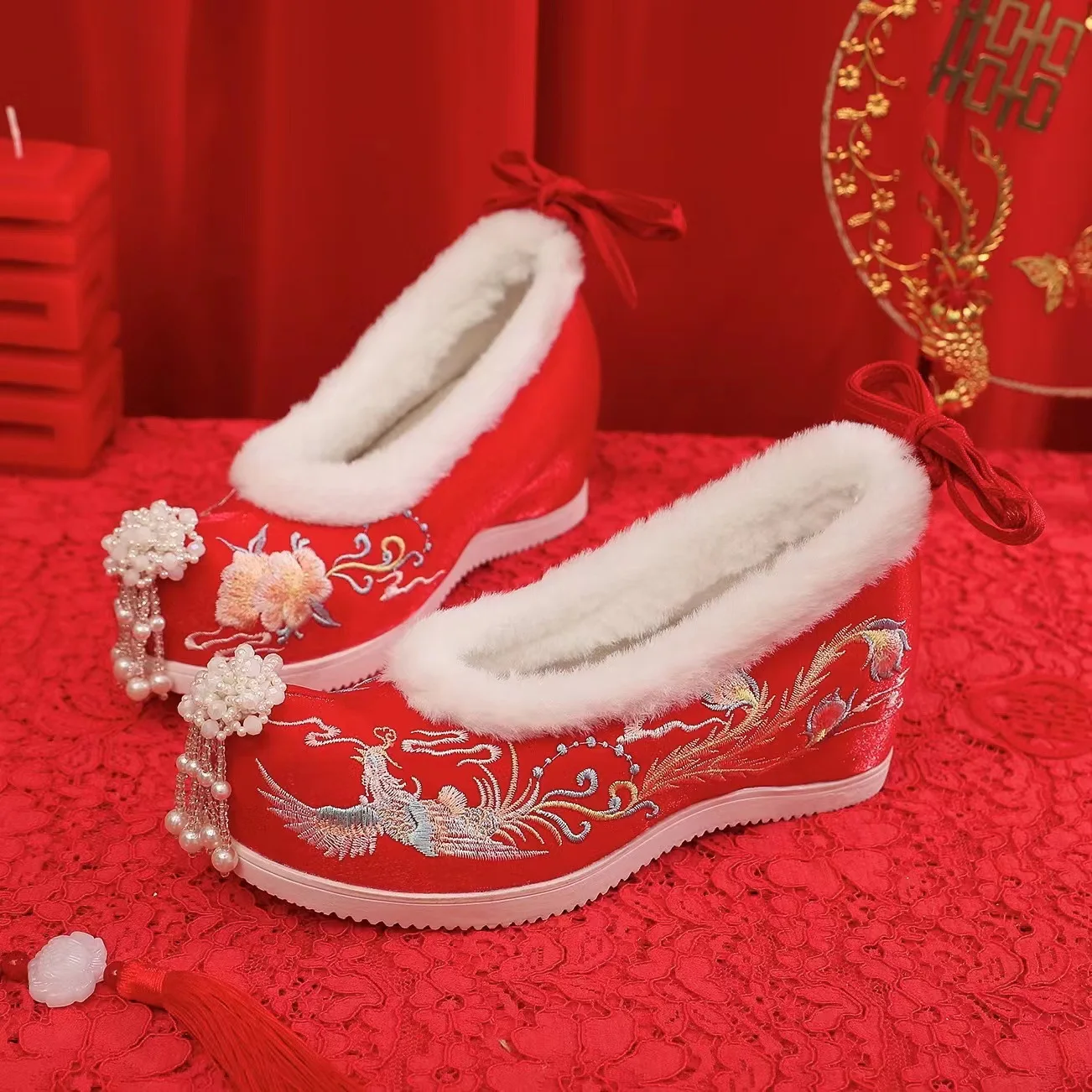 

Туфли Xiuhe: Свадебные, на высоком каблуке, зимние, на флисовой подкладке, теплые, красные, с вышивкой, женские, в стиле Ханьфу