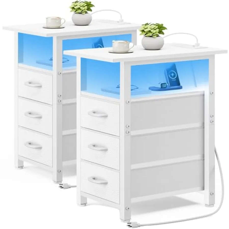 

Комплект из 2 белых прикроватных тумбочек с зарядной станцией и LED-подсветкой, узкий приставной столик с 3 тканевыми ящиками для спальни