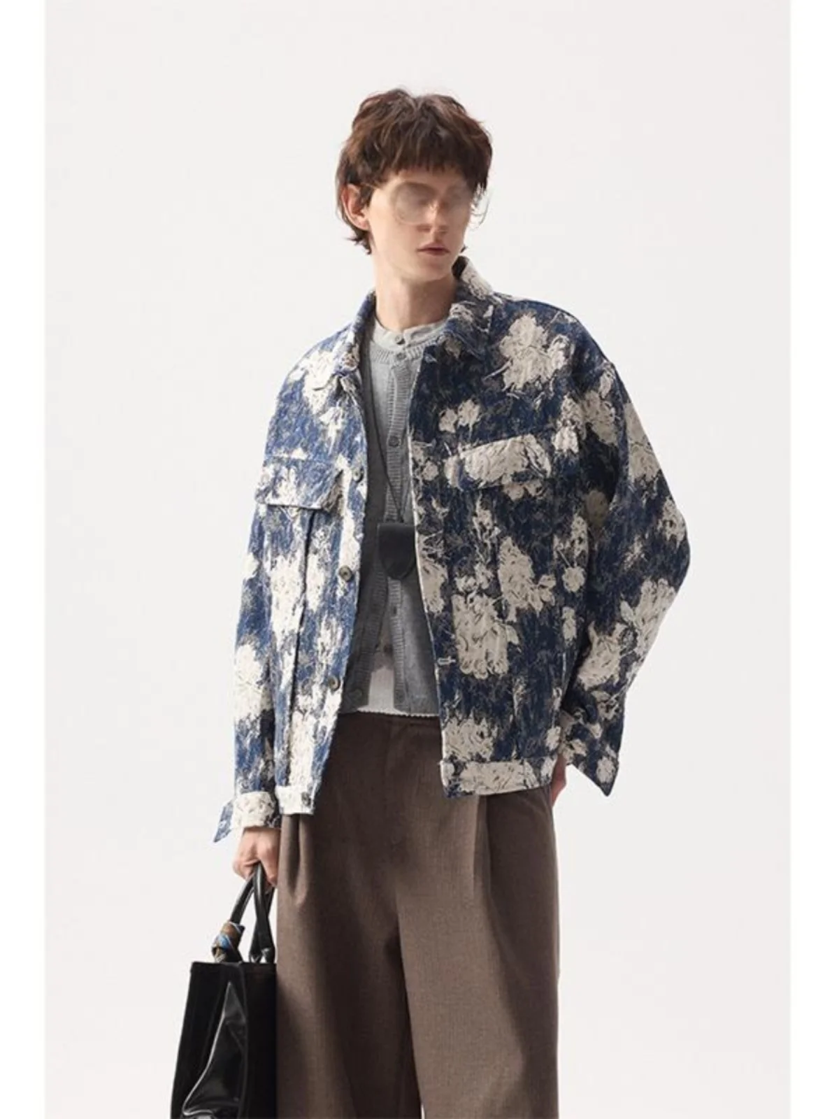 

TANGZ Studio Retro Floral Embroidery Denim Jaet ex Trendy Workwear Top for Couples Autumn Wear Polyester