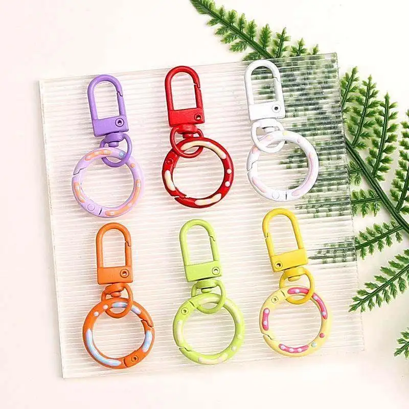 

Портативный уличный зажим-крючок для хранения шляп, органайзер для солнцезащитных кепок, фиксирующая застежка для сумок, универсальный аксессуар для путешествий