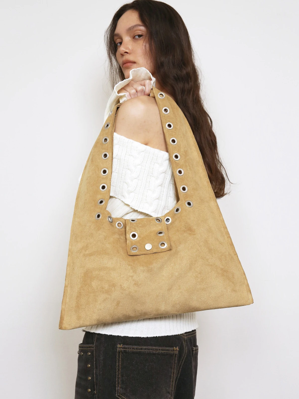 

Retro Rivet Moto Bag Velvet Large Capacity Tote Bag Vintage American Style Underarm Bag for Youth Daily Use