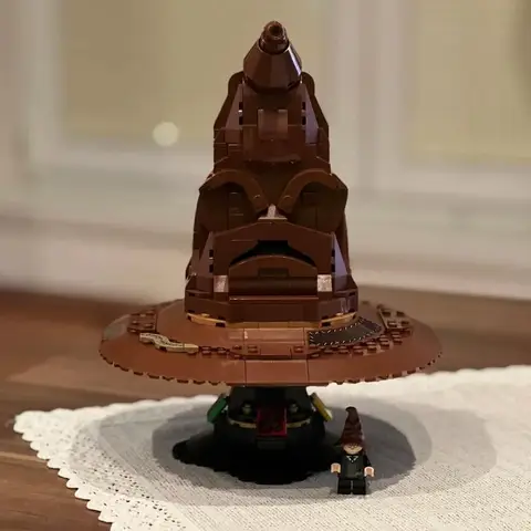 MINISO 561 delar sorterande häxhatt byggstenar modellleksak passar 76429 häxa potted trollkarlshattar samling julklappar 8 best sales Lego Harry Potter minifigurer - №5