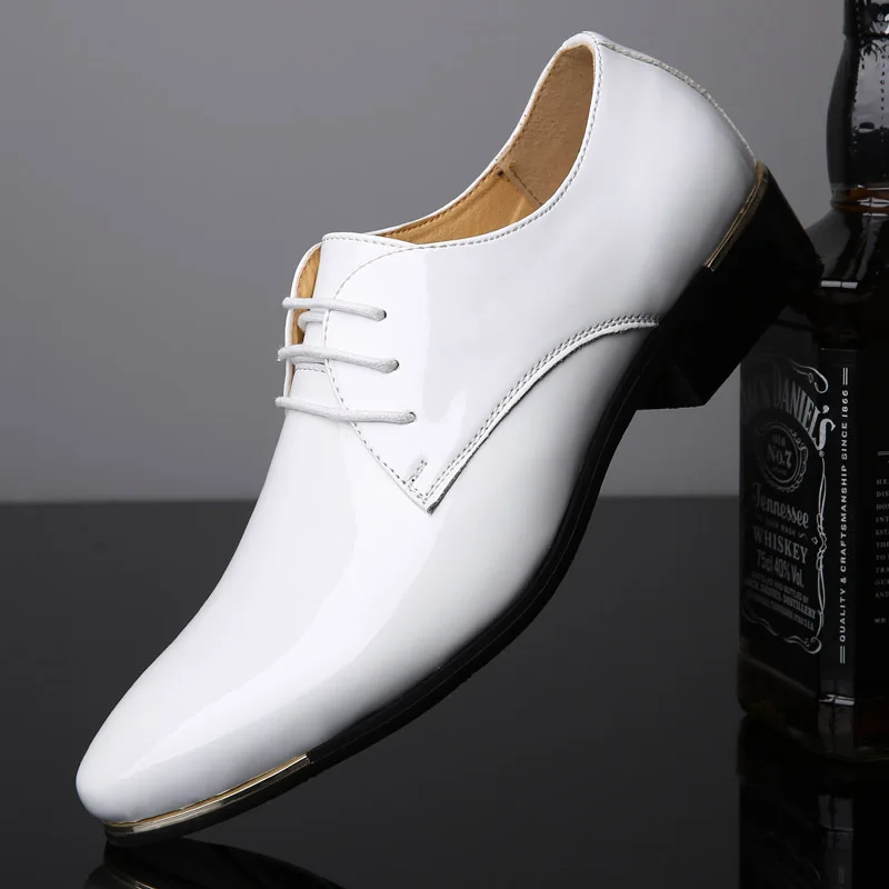 Plus Size 38-48 Breathable Square Heel Men's Formal Dress Shoes 2026 Spring Fall Bright Leather Shoes for Office Wedding Model