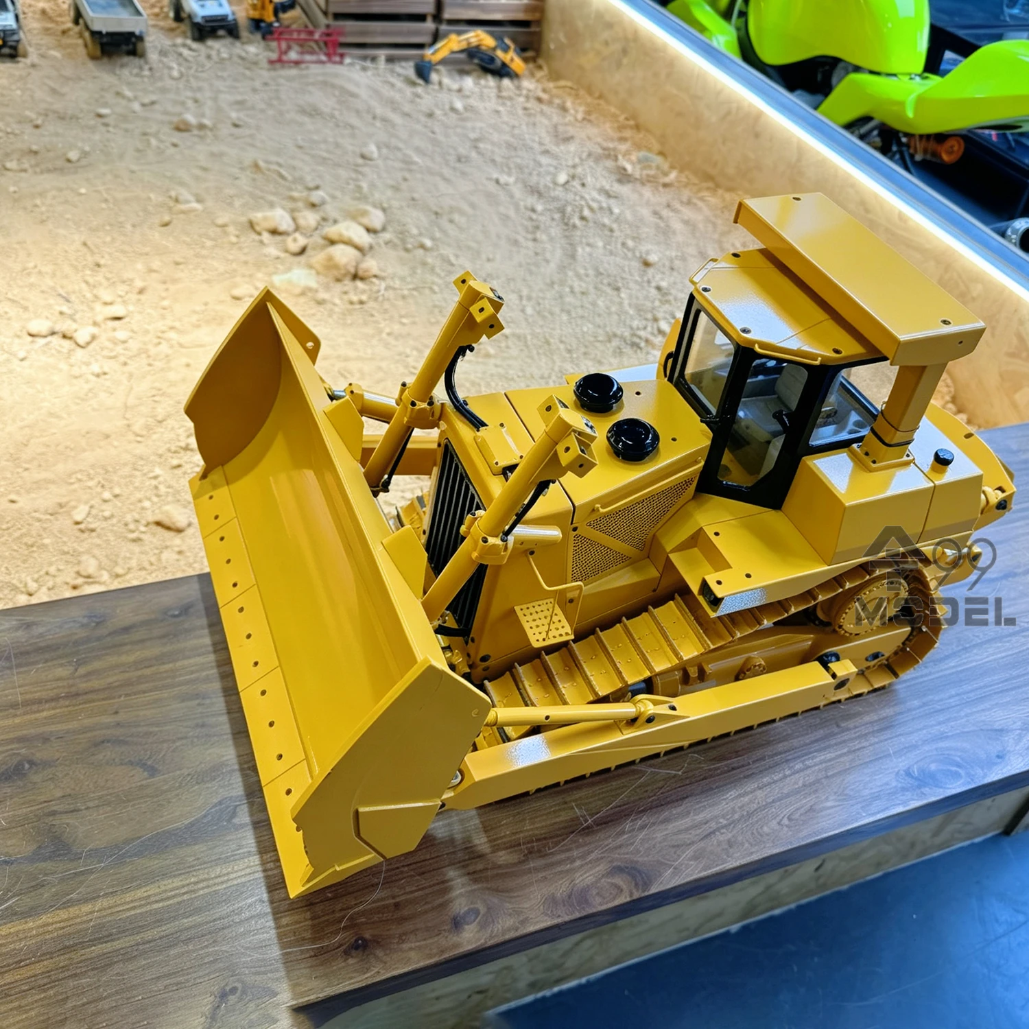 In Stock DXR2 D9T JDM-98 Hydraulic RC Bulldozer 1/14 Metal Bulldozer Model RTR Version with Lighting and Sound System RC Toy