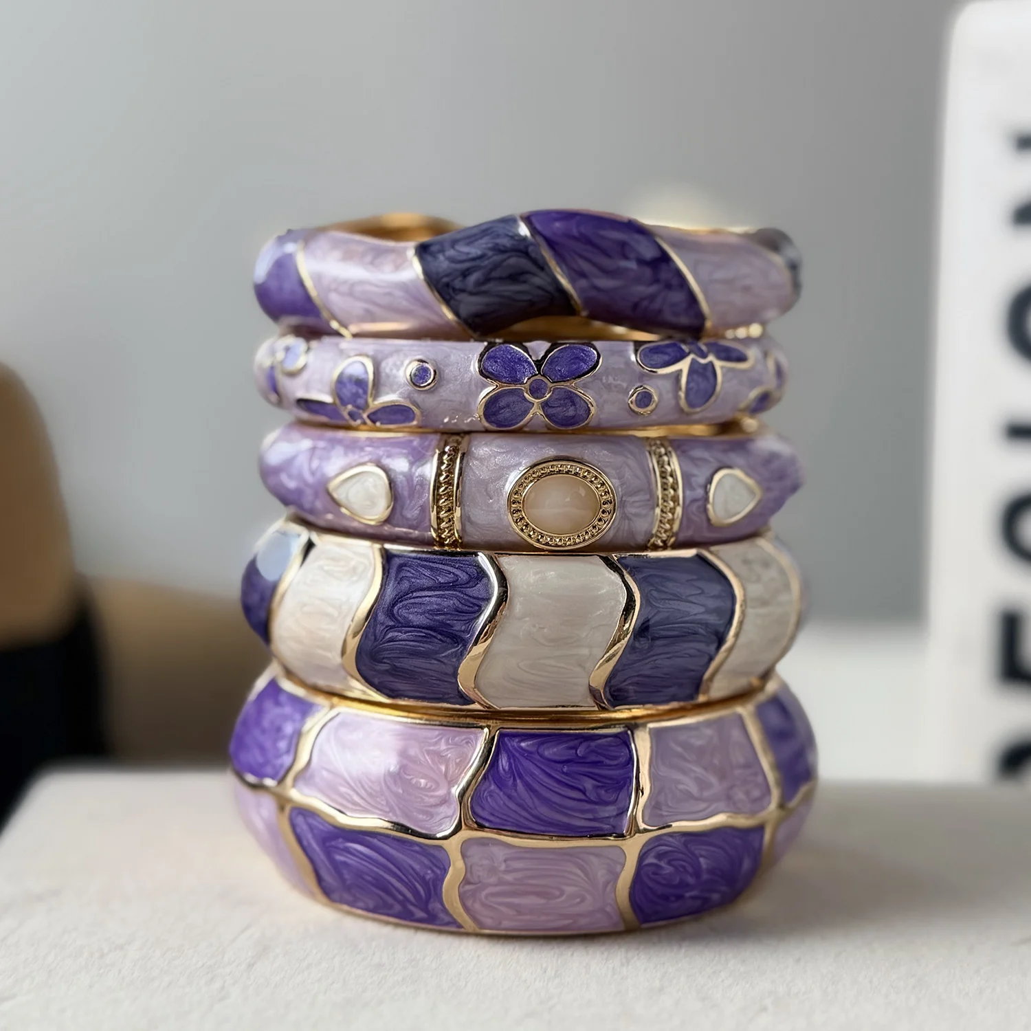 Exaggeration Purple Gradient Enamaled Metal Bangles for Women Rhinestone Flower Wide Chunky Cuff Bangle Party Jewelry Gift