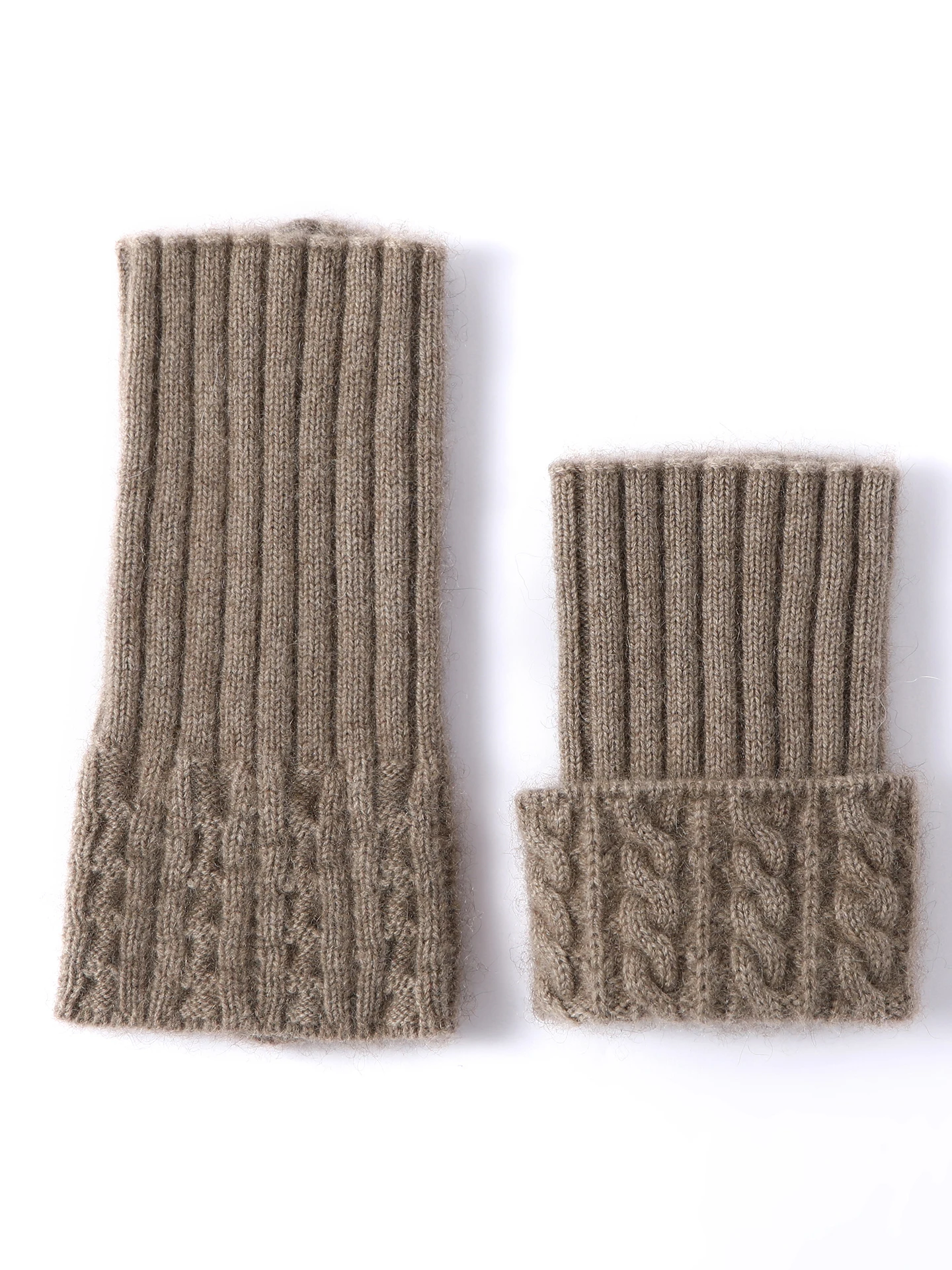 Scaldamuscoli alla moda in cashmere jacquard lavorato a maglia per calore, morbidezza e protezione dal freddo.