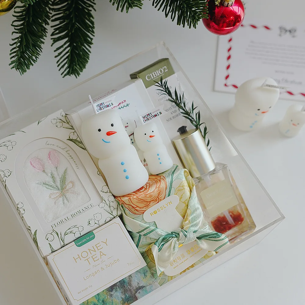 Christmas Gift. Handcrafted Cute Snowman Shaped Candle Creative Christmas Scented Smokeless Soy Wax