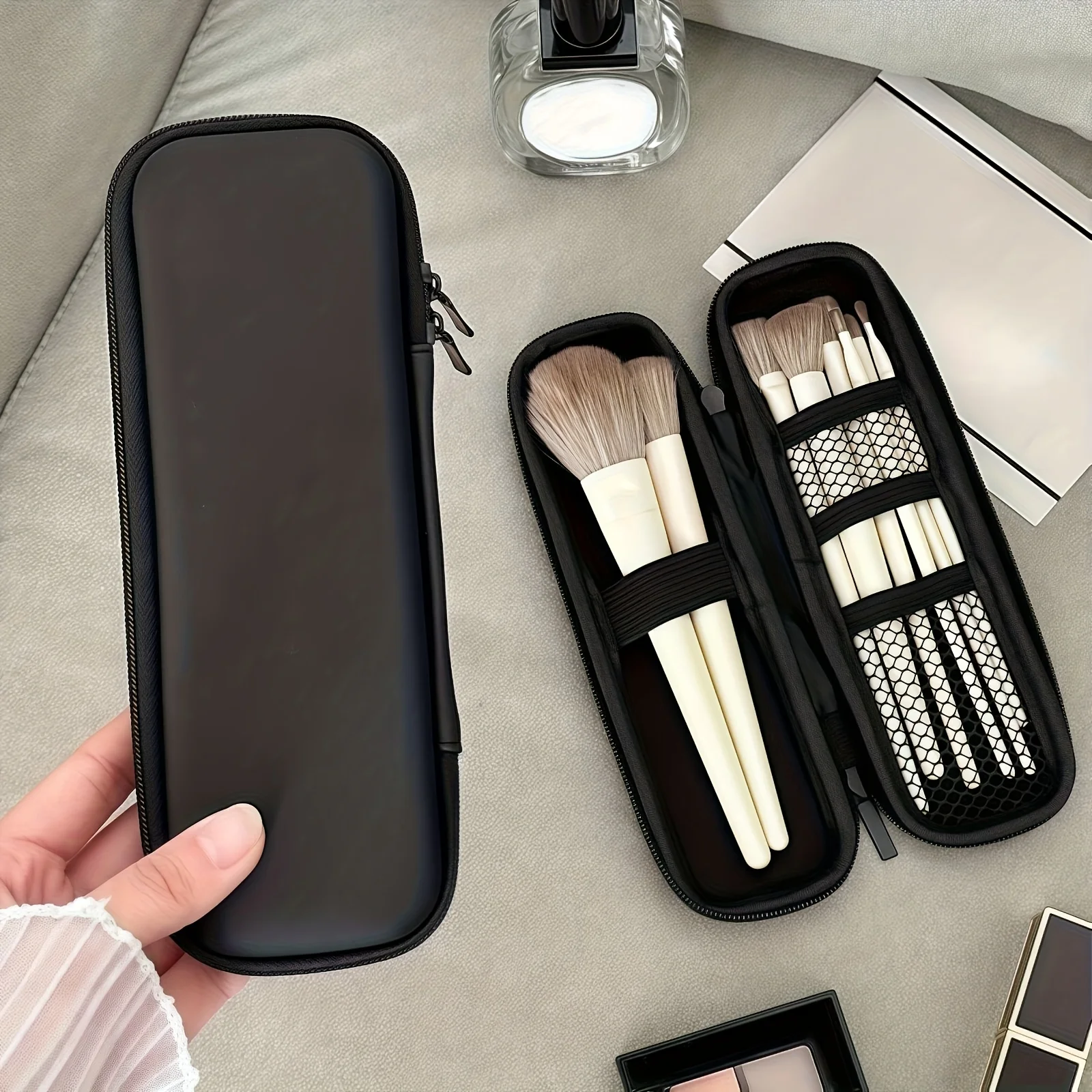 Portable Makeup Brush Organizer Case - Large Capacity Dust-Proof Cosmetic Bag Professional Travel Storage for Artists