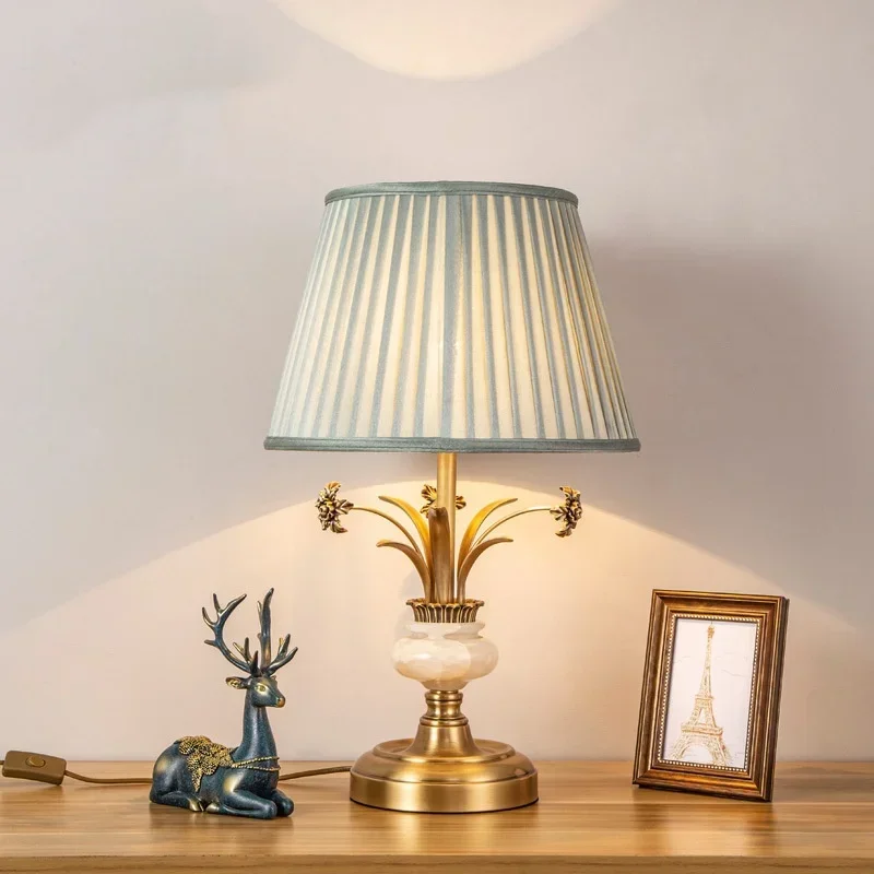 

American modern minimalist villa bedroom living room full copper table lamps