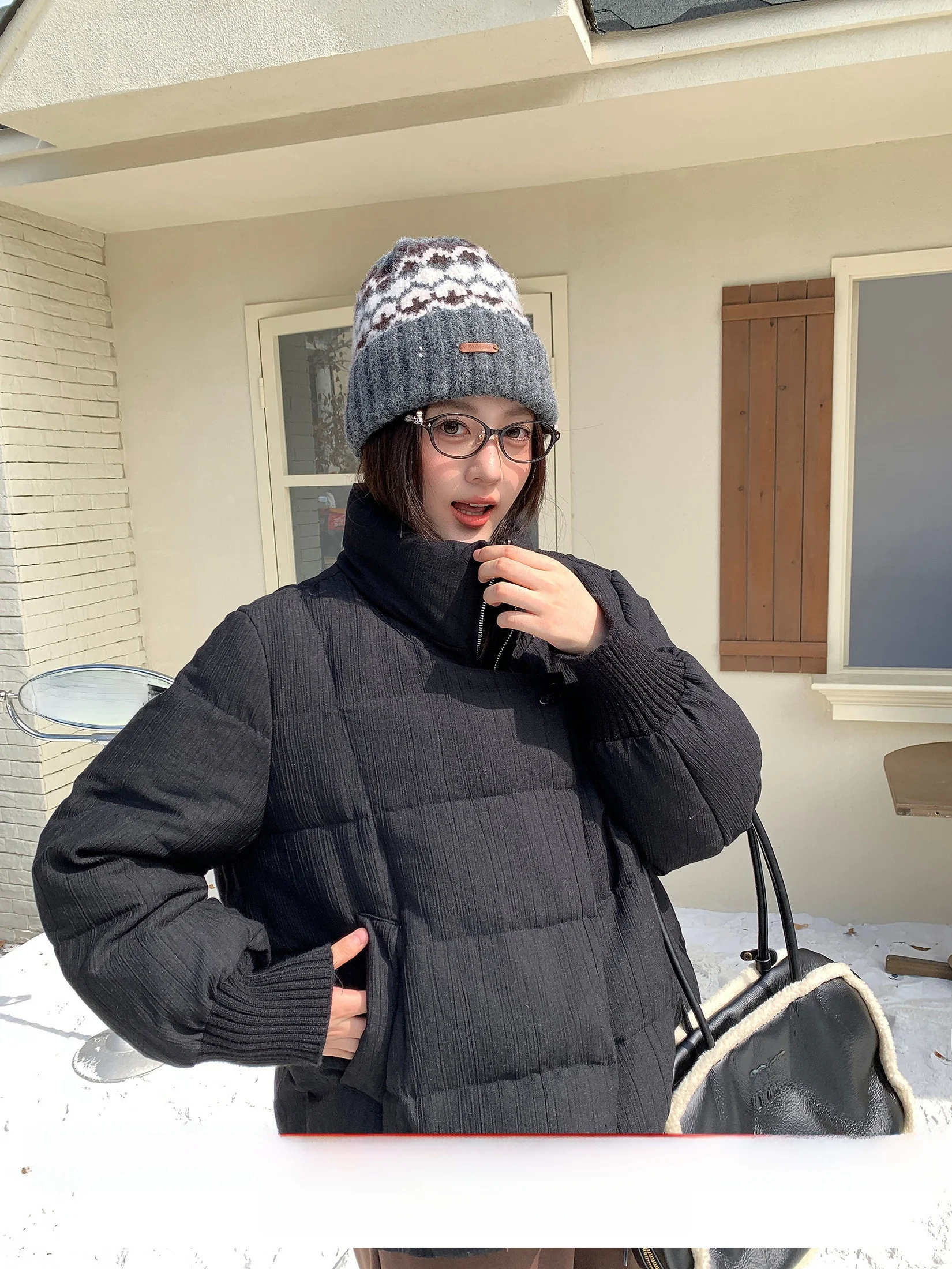 

Li Xiaolong Women's Thickened Padded Jacket Black Stand Collar Duck down Winter Coat Loose Fit Warm Bread Style Outerwear