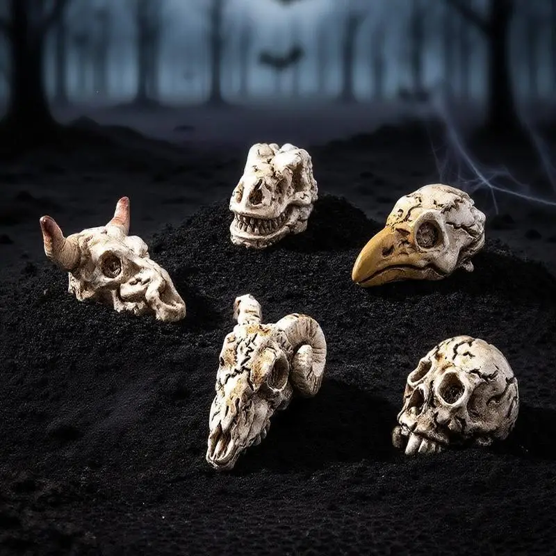 Mini Halloween Crow Animal Skull Ghost Ornaments 5Pcs Lightweight Spooky Decor for Desktop Travel Halloween Holiday Decoration