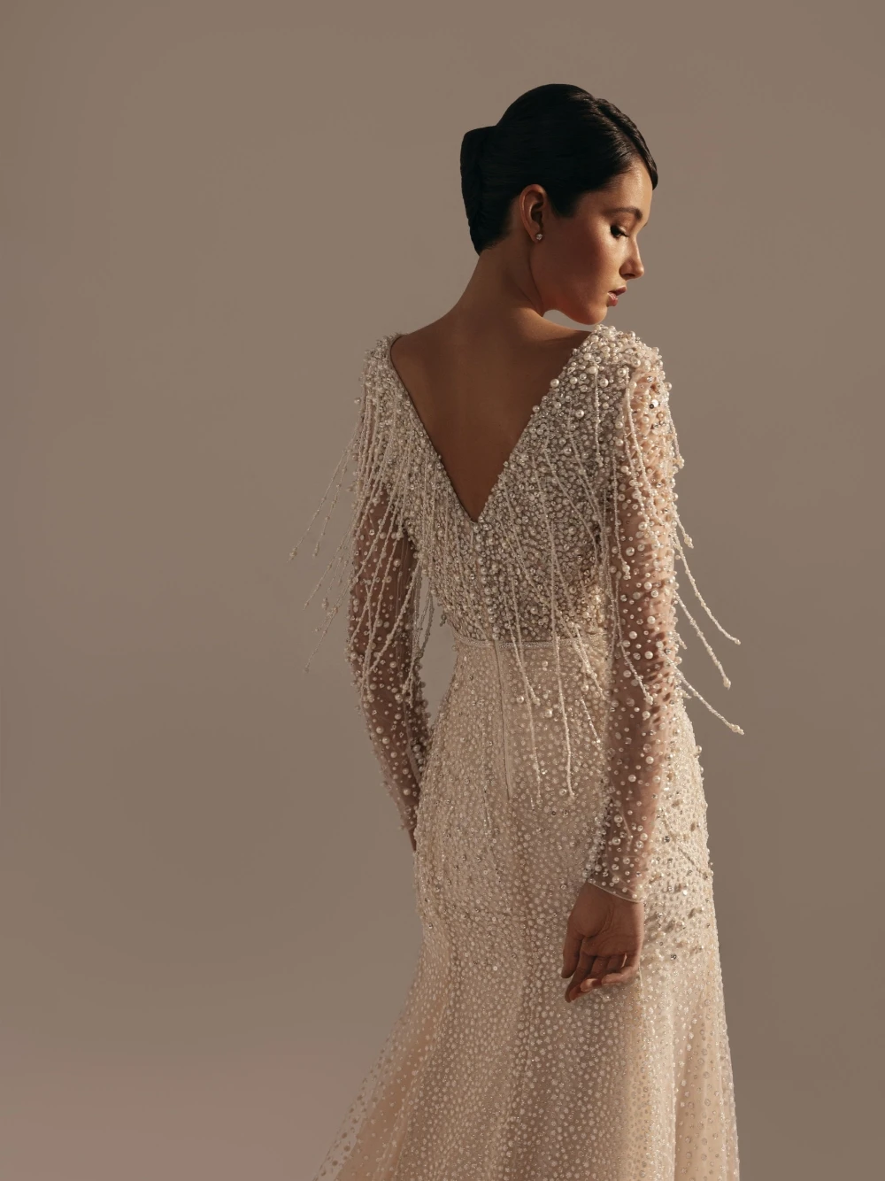 Abito da sposa delicato con nappa di perle ricco Chic 2 in 1 Scollo profondo sexy Bellissimo abito da sposa personalizzato Nuovo arrivo