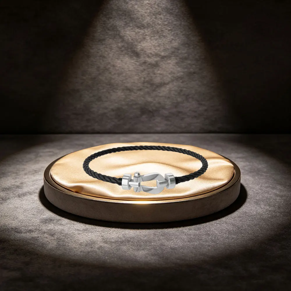 

Высококачественный классический браслет-подкова 2026 года, размер M, без бриллиантов