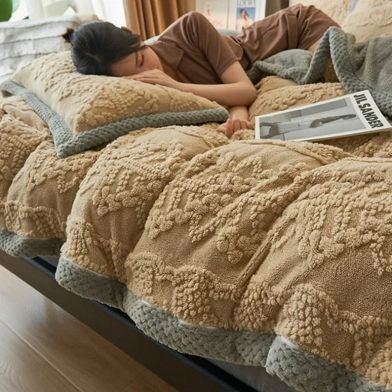 

1 Duvet Cover and 2 Pillowcases Set Winter Thick Warm Double-sided Plush King Luxury Quilt Cover Set Bedding Set Comforter Cover