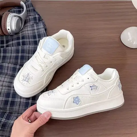 Baskets plateforme étoile argentée blanche pour femme, en similicuir à motif étoile, chaussures de sport à lacets, baskets décontractées, taille 42 43