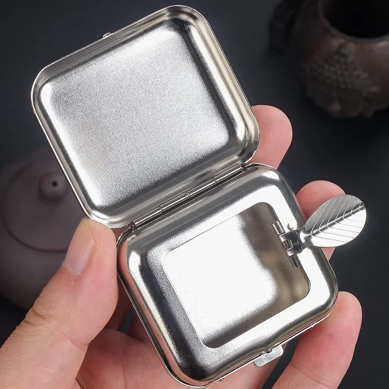 1pc Mini Metal Ashtray, Portable Small Ashtray, Outdoor Pocket Ashtray, Creative Car Cigarette Accessory