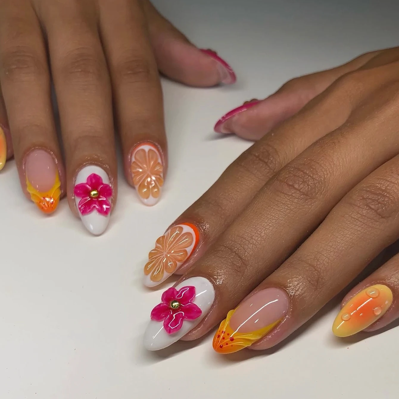 10 قطع الصيف الضغط مسمار قصيرة اللوز على شكل الأظافر وهمية الوردي 3D زهرة الذهبي حبة البرتقال و قذيفة نمط الأظافر وهمية