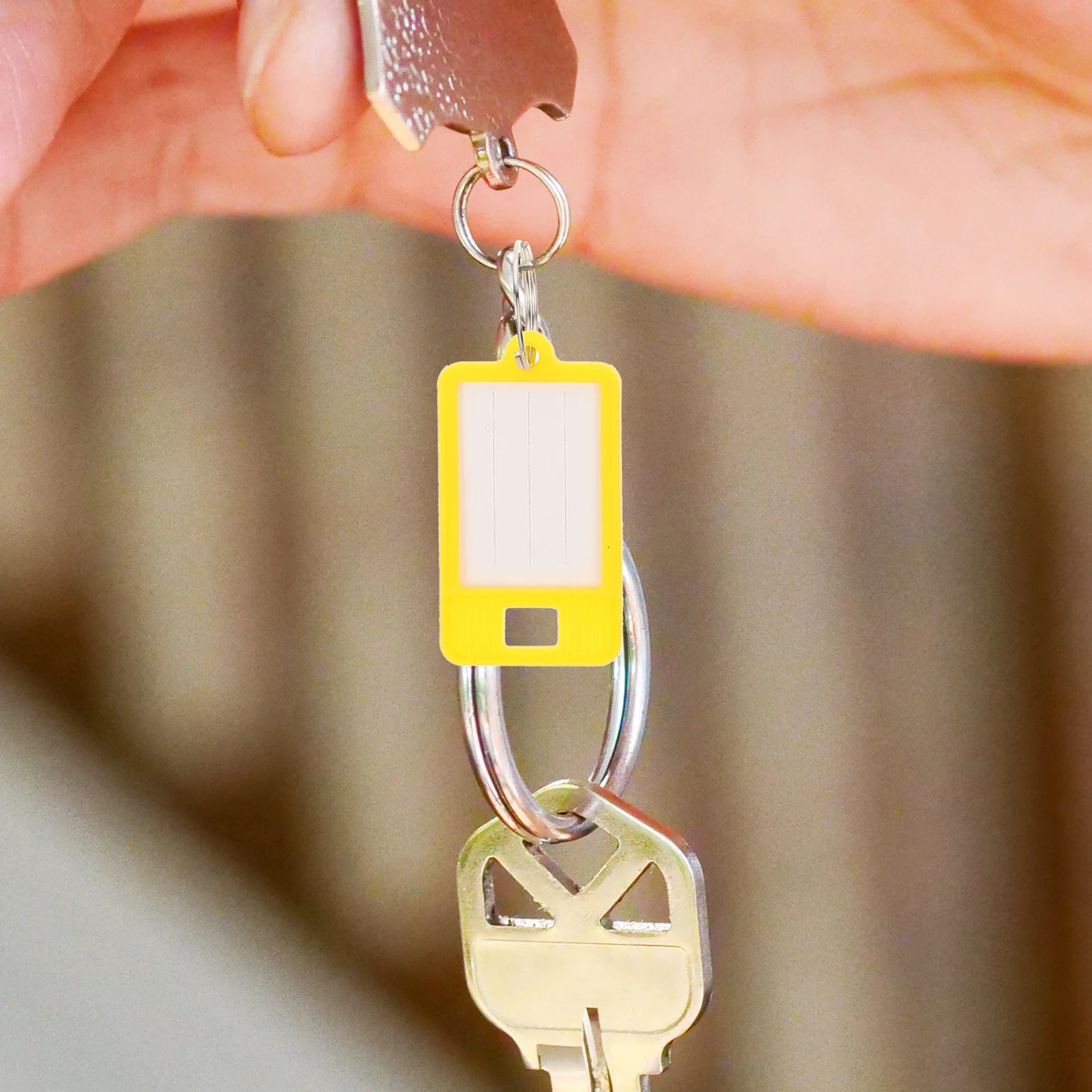 

50Pcs Colorful Plastic Key Tags Reusable Keyring Labels for Hotel Key Cabinets Luggage Identification Luggage Id Tags