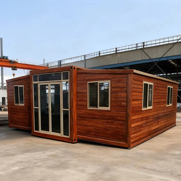 Custom Made 20Ft 40Ft Prefabricated Mobile Expandable Container House 2 4 5 Bedroom Prefab Villa Home Casa Portable House