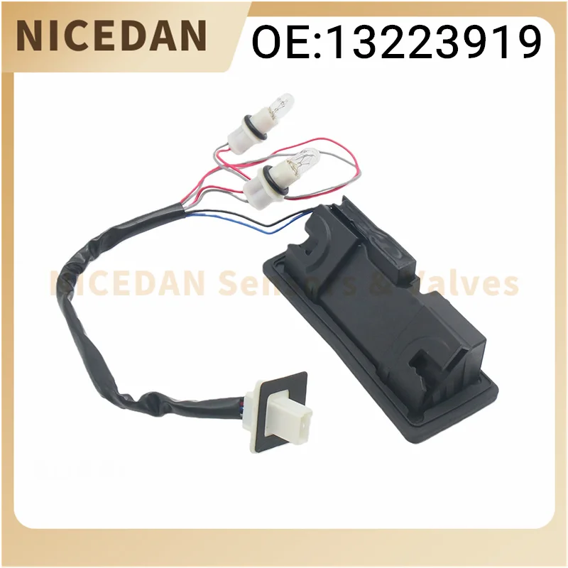 

13223919 Tailgate Boot Lid Release Switch W/Lamp For Vauxhall Zafira Astra Astravan 6240371 13156919 13199906 6240372 6240398