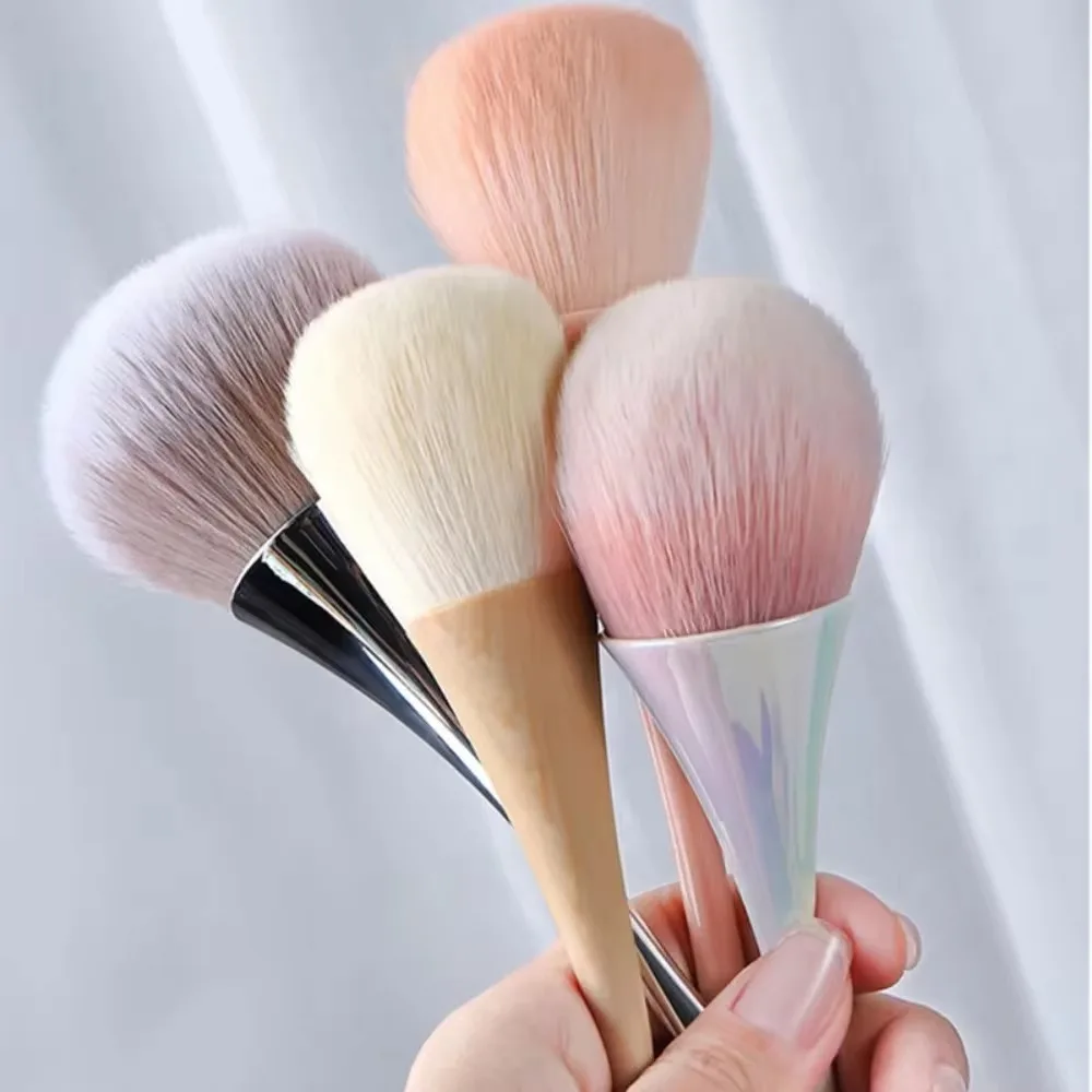 Brochas de maquillaje con mango de madera, brocha para colorete, ajuste de pelo suave, cepillado en polvo, base grande, herramienta de maquillaje multifuncional para cara, 1 ud.