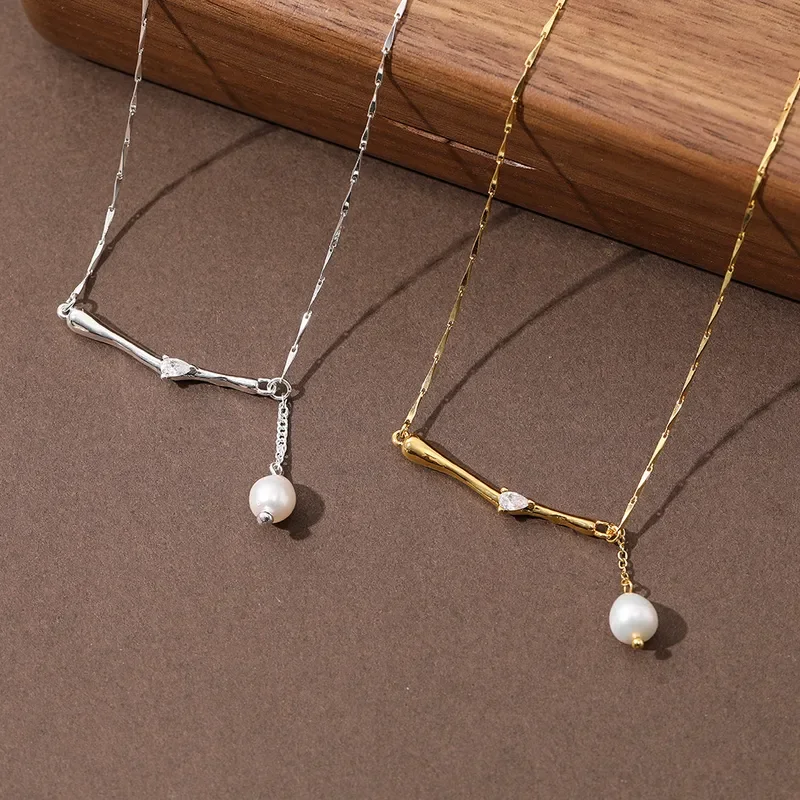 New fashion temperament freshwater pearl necklace female simple irregular melon seed chain star same zircon collarbone chain