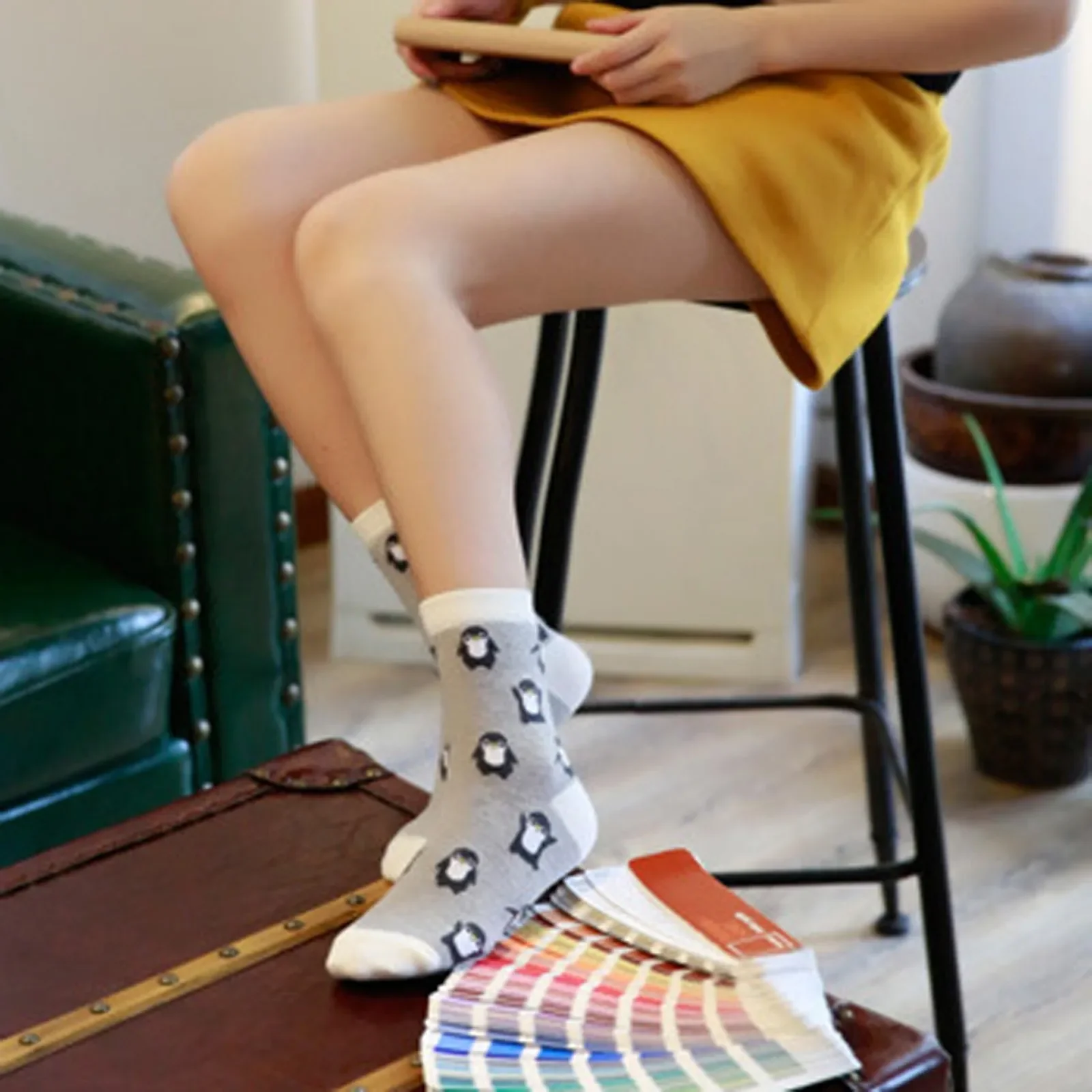 Chaussettes courtes de dessin animé pour femmes, chaussettes mignonnes, chaussettes mignonnes, chaussettes colorées décontractées, chaussettes d'équipage Kawaii, cadeau drôle