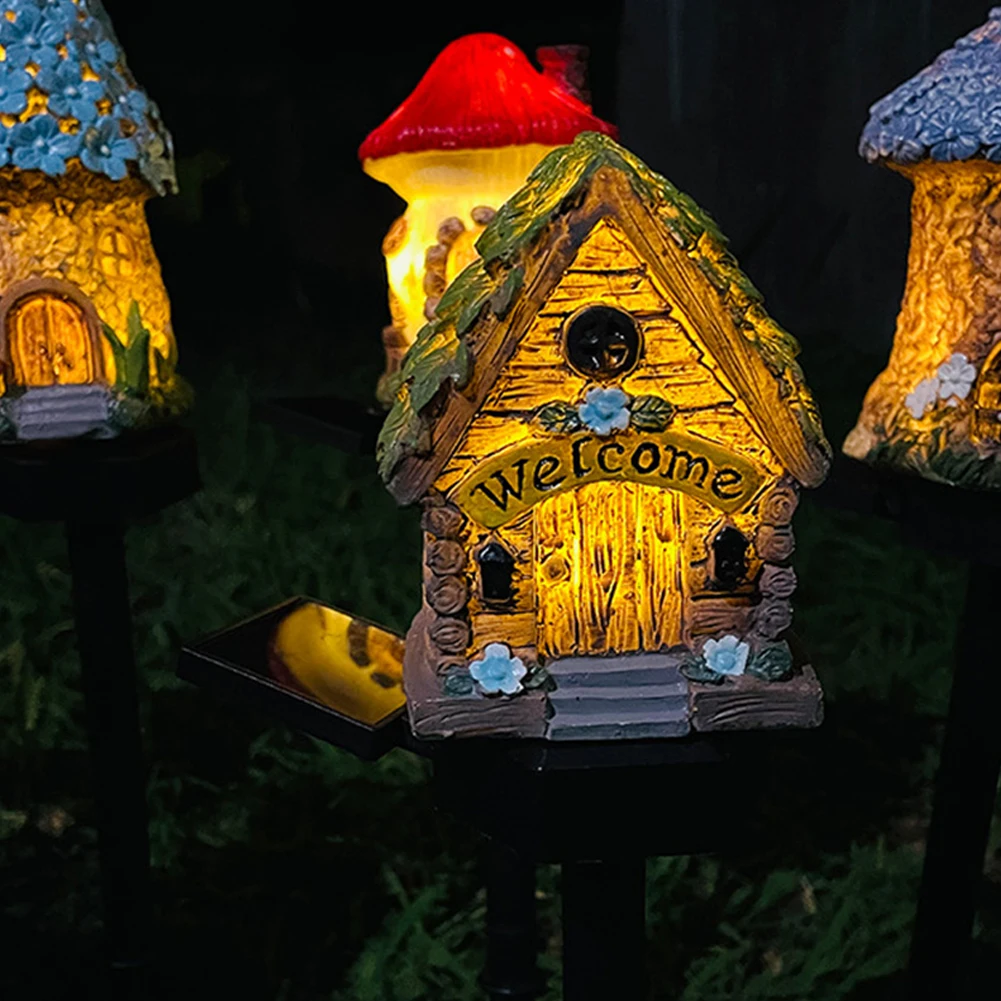 Small Cartoon House Solar Light, Resina bonito estátuas, decorativa Pathway Light, Solar Powered LED, lâmpada de paisagem para gramado