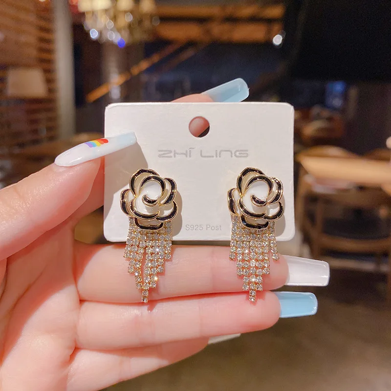 New Three-dimensional Flower Tassel Rhinestone Earrings For Women  Female Light Luxury Temperament Fashion Party Jewelry Gift