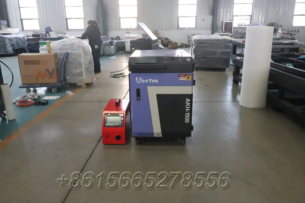 Water Cooled Handheld Fiber Laser Welding System 1500w for Carbon Steel Stainless Steel Aluminum Smooth Weld