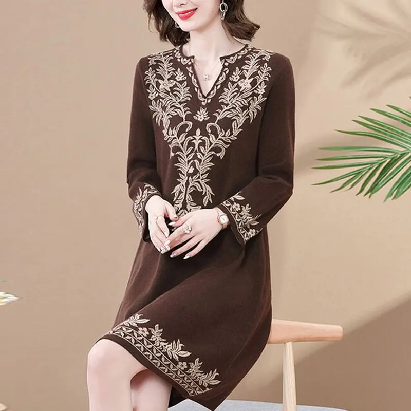 Vintage Printed Stylish V-Neck Knitted Midi Dress Autumn Winter Commute Long Sleeve Women\'s Clothing Casual Straight Dresses New