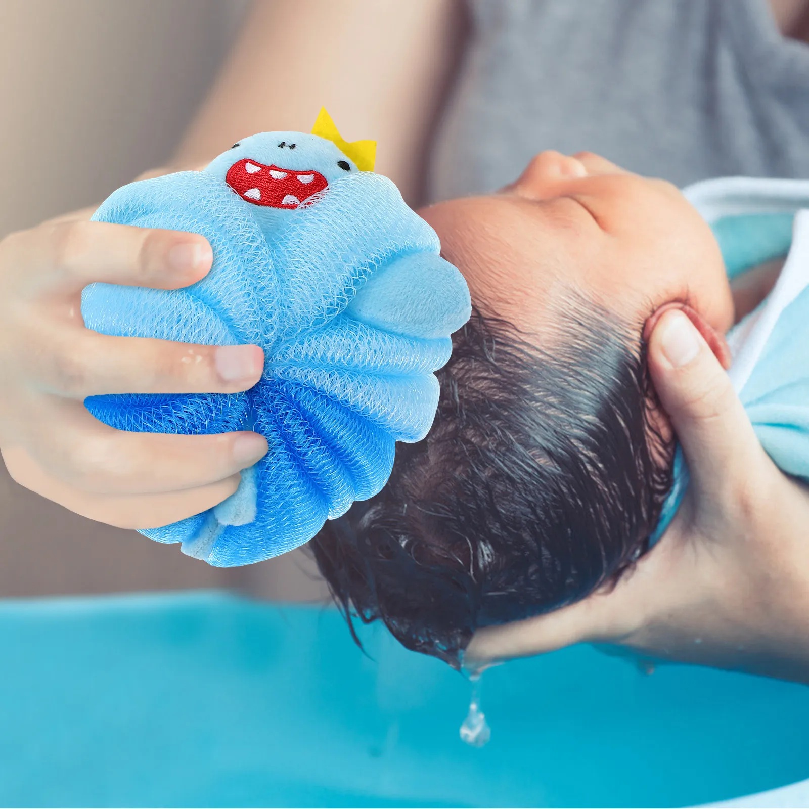 

2Pcs Children's Bath Sponge Cartoon Shark Soft Mesh Body Shower Balls Bathtub Exfoliating Scrubber Kids Bath Accessories