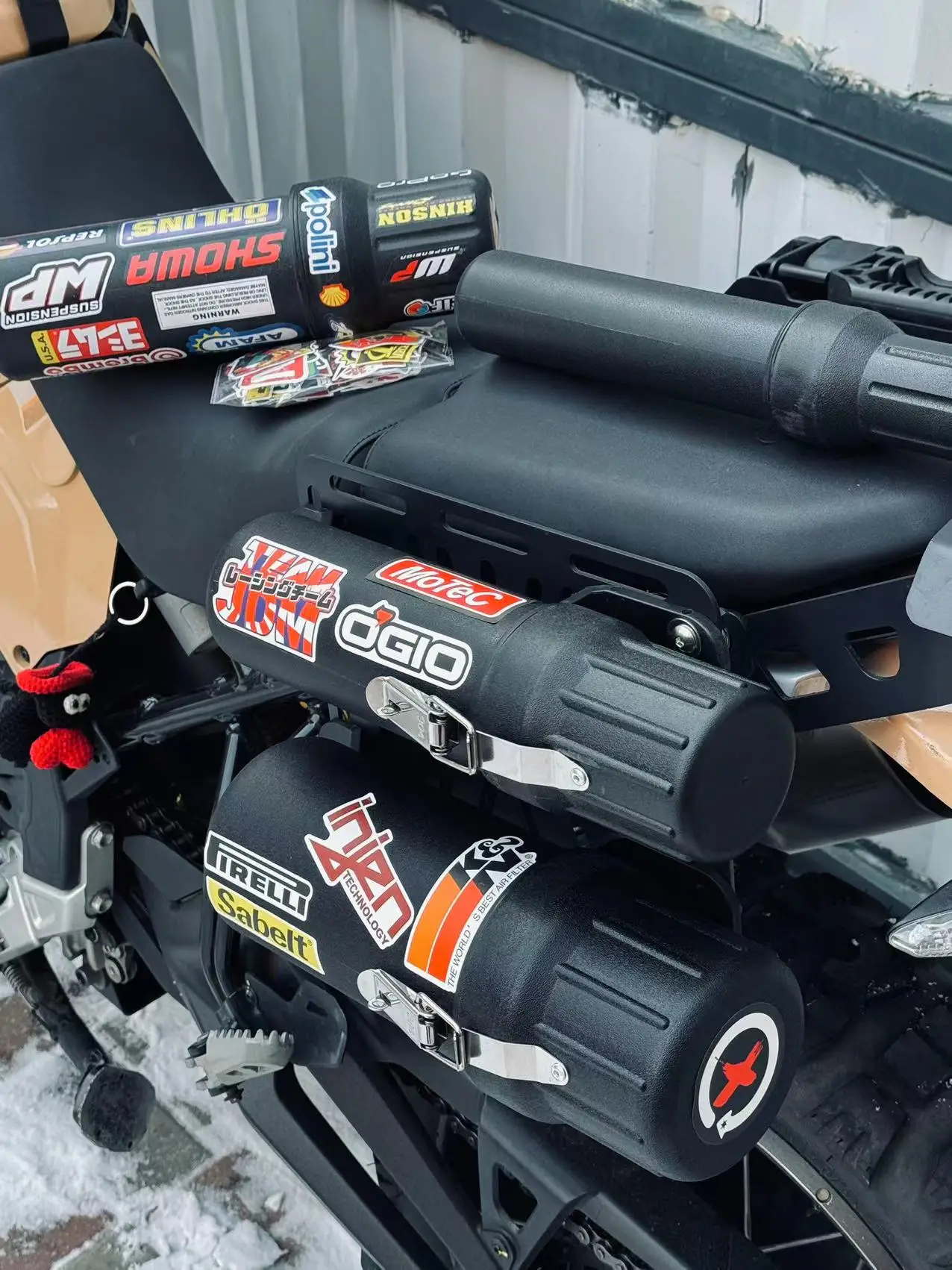 

Универсальное ведро для инструментов для мотоциклов - монтажная панель LT напрямую выше - Водонепроницаемое и противоударное круглое хранилище для мотоциклов AD