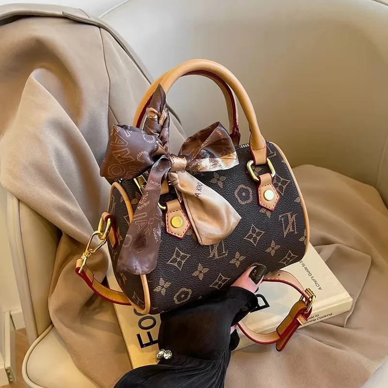 Paris Chic Sac à main messager de luxe – Fourre-tout à bandoulière pour femme avec couleur unie rétro et finition cuir haut de gamme