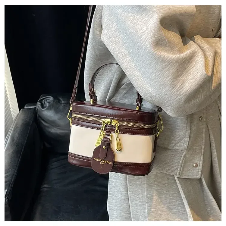 

2025 Summer 2315 New One-size-fits-all Shoulder Messenger Handbag Shoulder Bag Retro PU Box Bag Pull