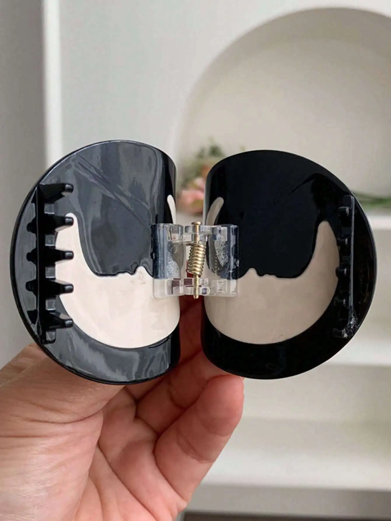 

Заколка для волос с дизайном «Солнце, звезды, луна» (1 шт.), черная, с эффектом звездного неба, средняя, круглая, из ацетатного волокна