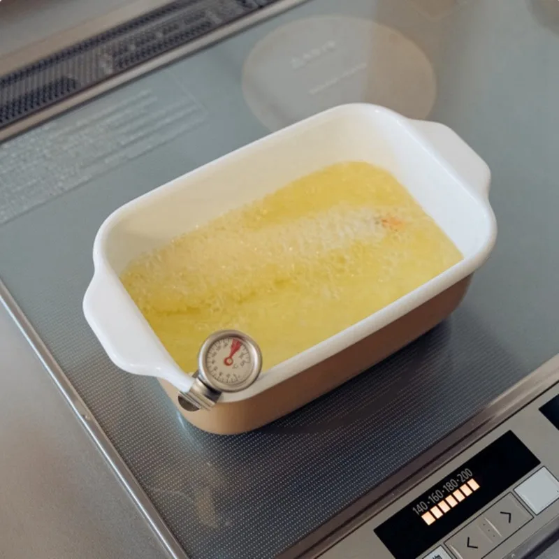 A03F-Enamel Deep Fryer With Filter Rack And Thermometer- Korean Style, 1.1L To 2L Capacity, IH Stove Compatible, Random Color