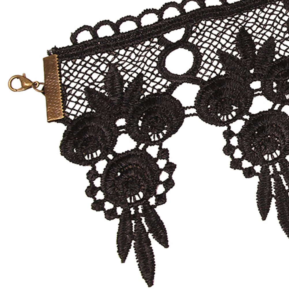 

Black Lace Vintage Collarbone Chain Necklace Retro Fashion Crystal Pendant Steampunk Gear Trendy Ladies Necklace for Party Daily